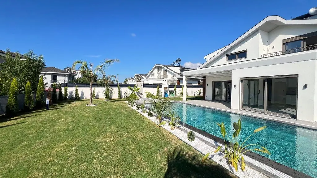 Property in Calis